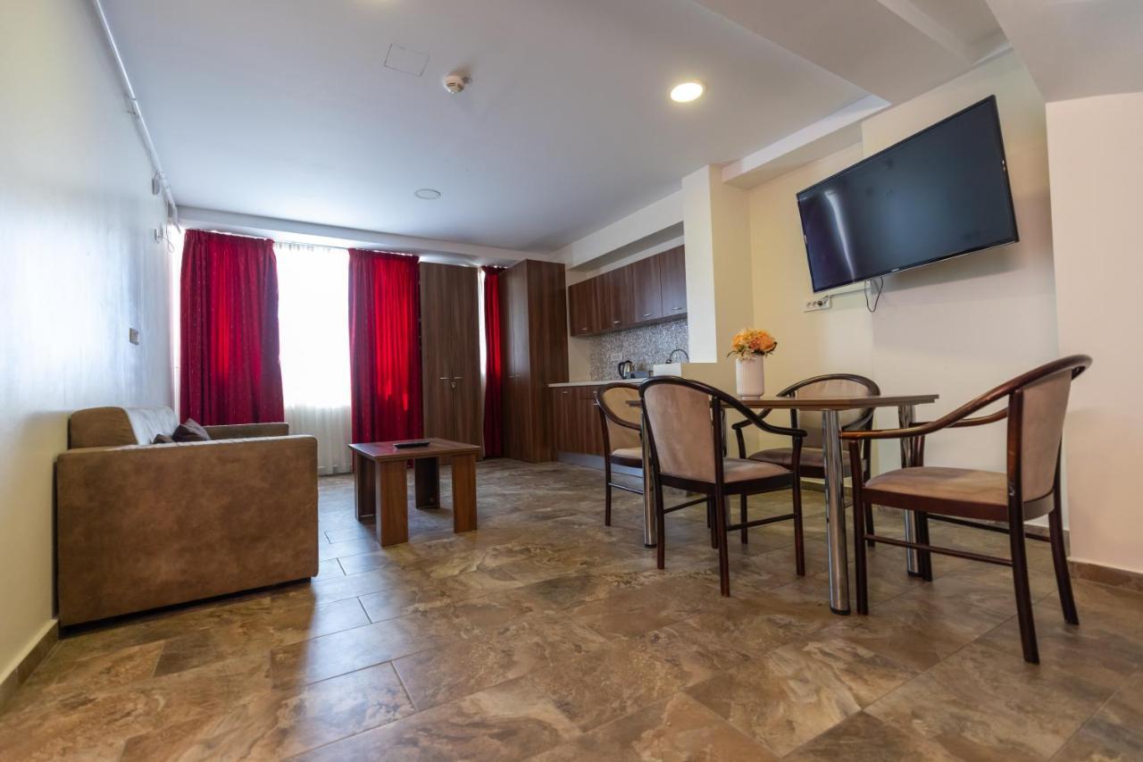 Sir Fundeni Tower 3* Bucharest