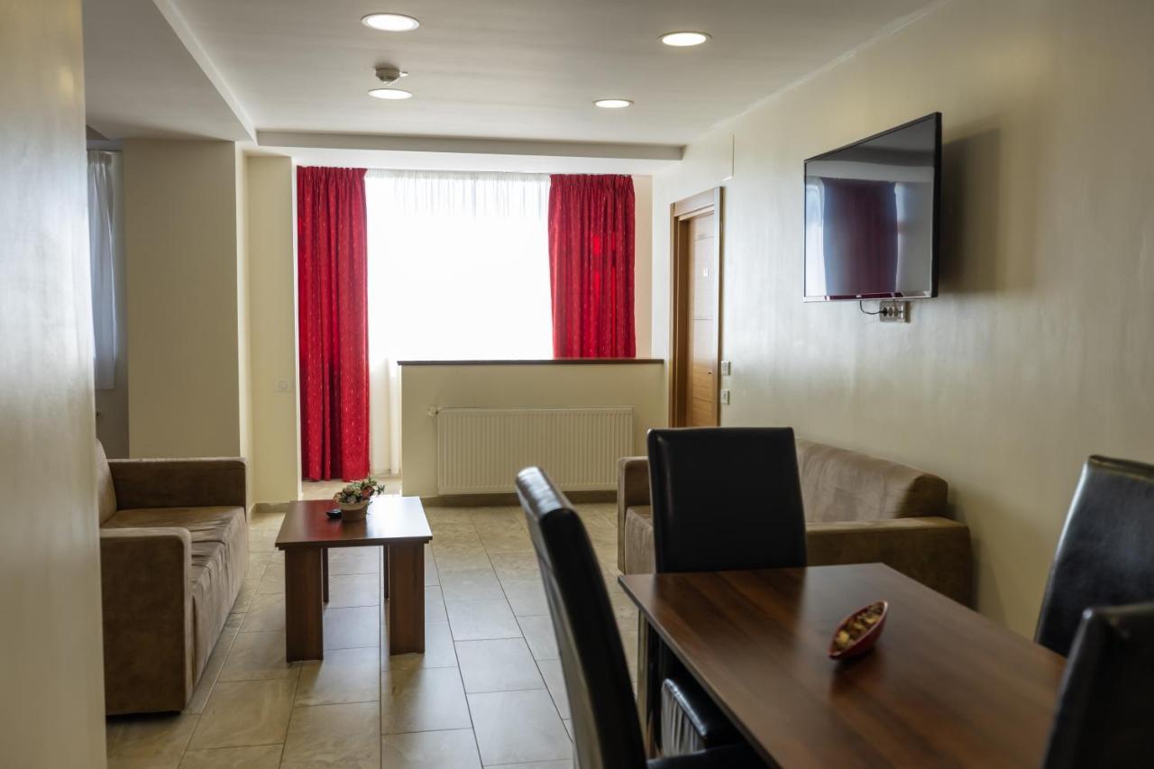 Aparthotel Sir Fundeni Tower 3*