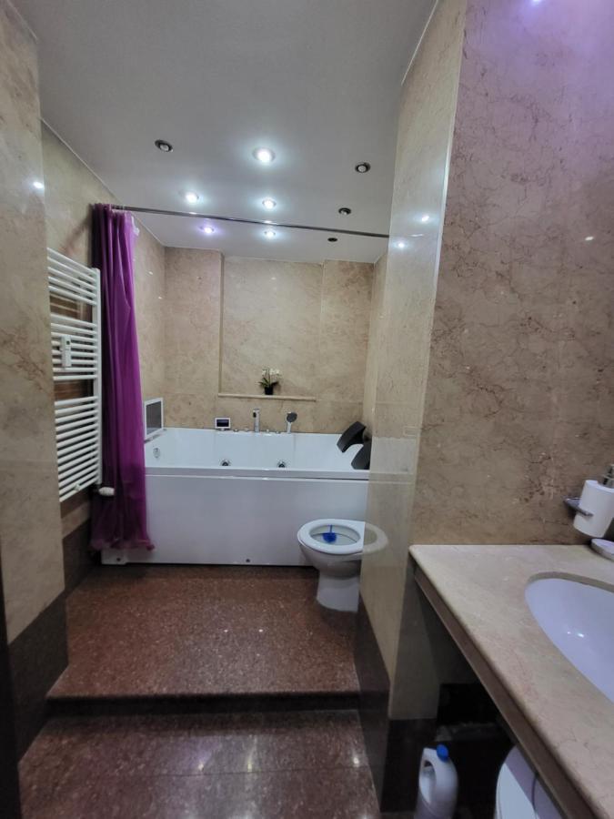 2 Bedrooms Arena Nationala *