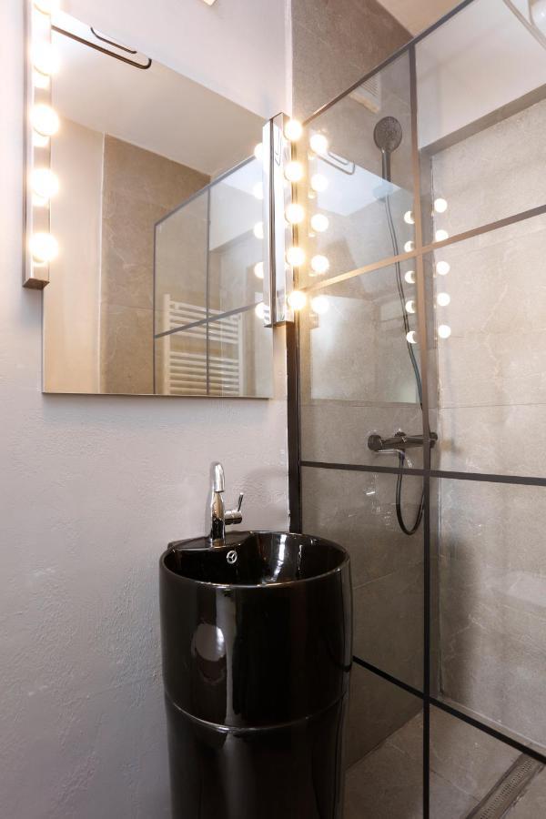 Lovely Industrial Studio With Netflix * Bucharest