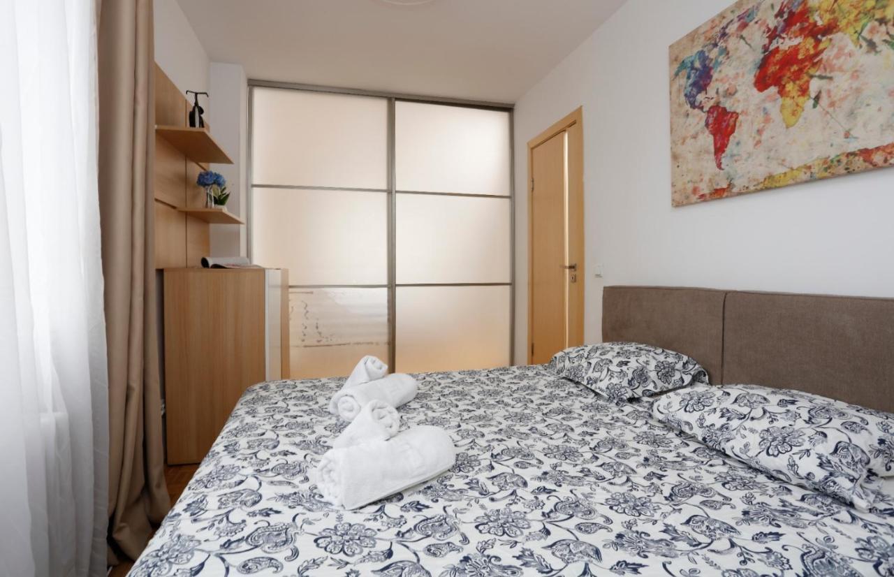 Apartment Lovely 2 Bedroom Near Old Town *