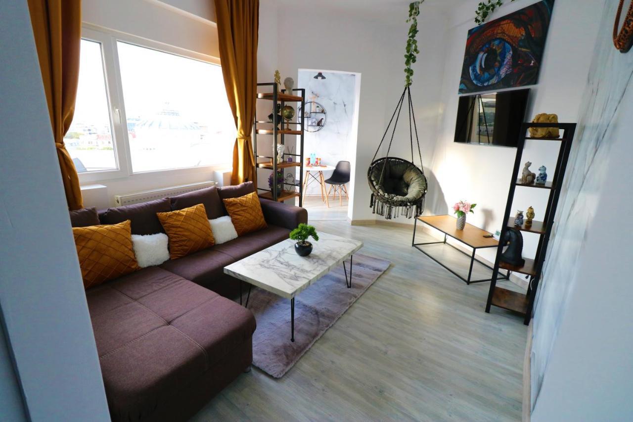 Athenee Palace - Panoramic View Terrace & Balcony - Free Minibar *