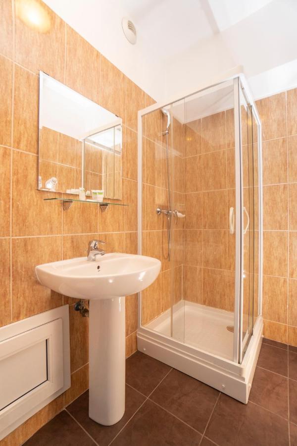 West Gate Apartment Bucharest