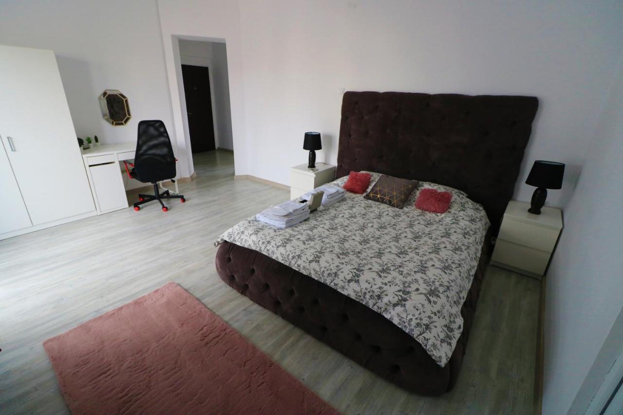 Apartament Athenee Palace - Panoramic View Terrace & Balcony - Free Minibar Bucureşti