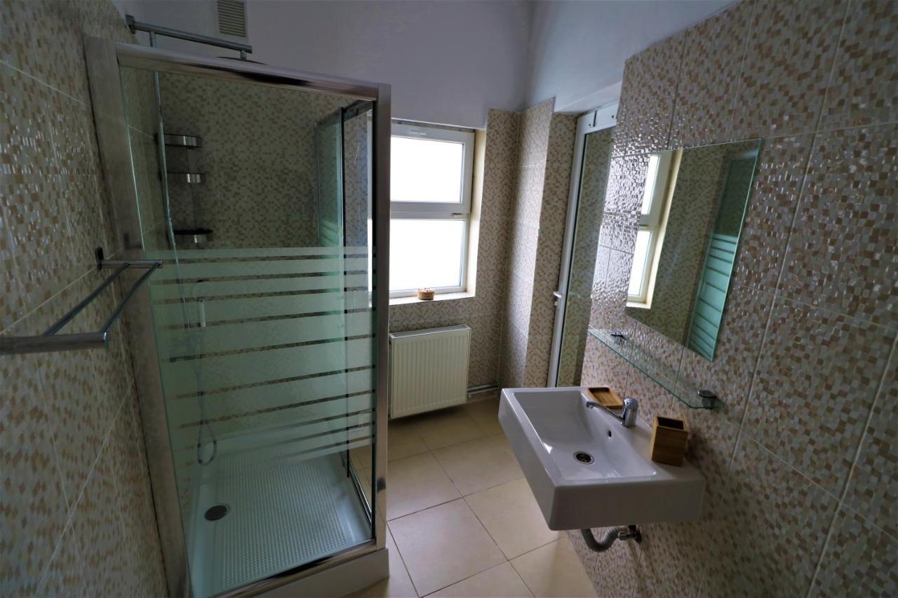 Athenee Palace - Panoramic View Terrace & Balcony - Free Minibar