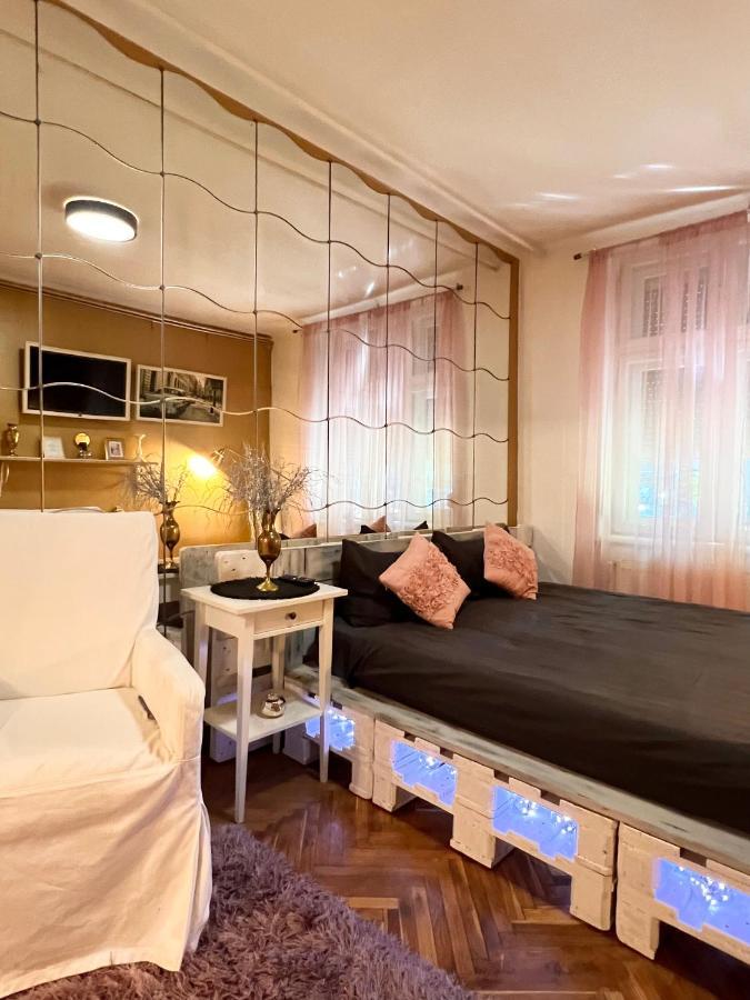 Studio Mosilor * Bucharest