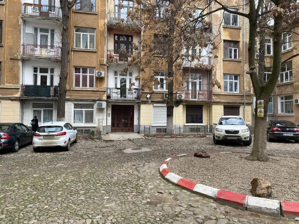 Apartment Studio Mosilor *