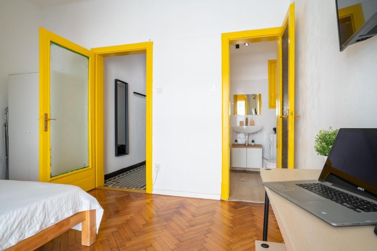 Bright Studio With Cismigiu Park View Apartament