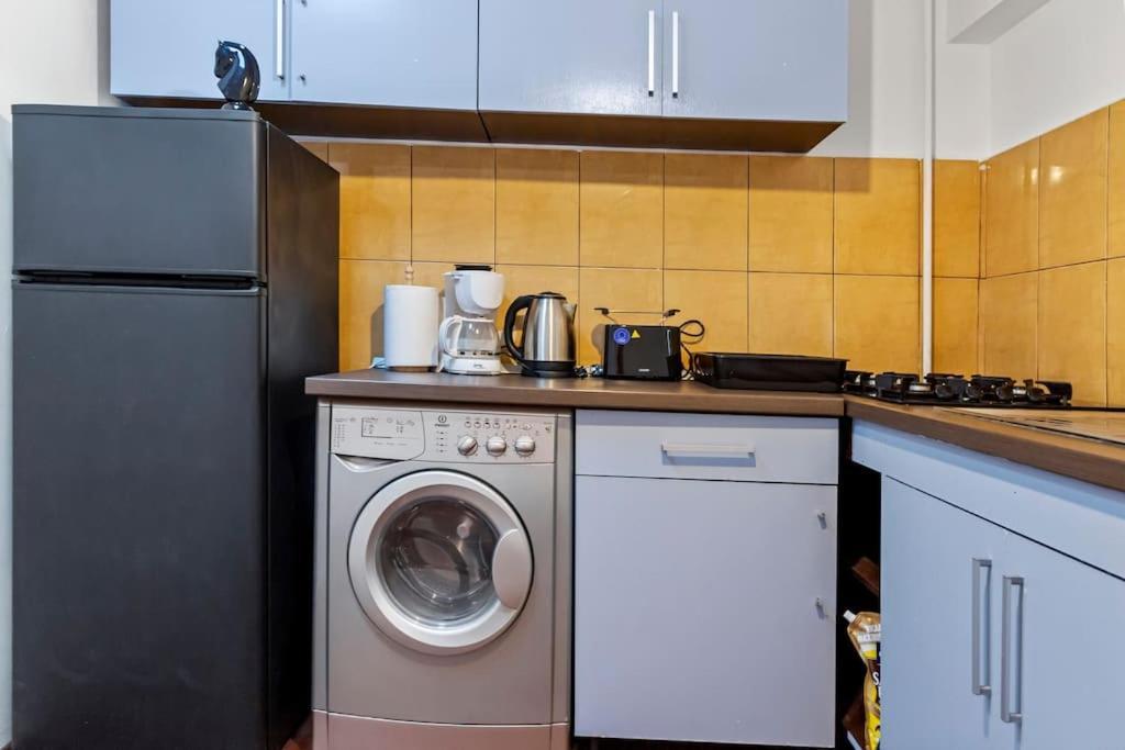 Central Penthouse Studio With Bbq & Jacuzzi Apartament Bucureşti