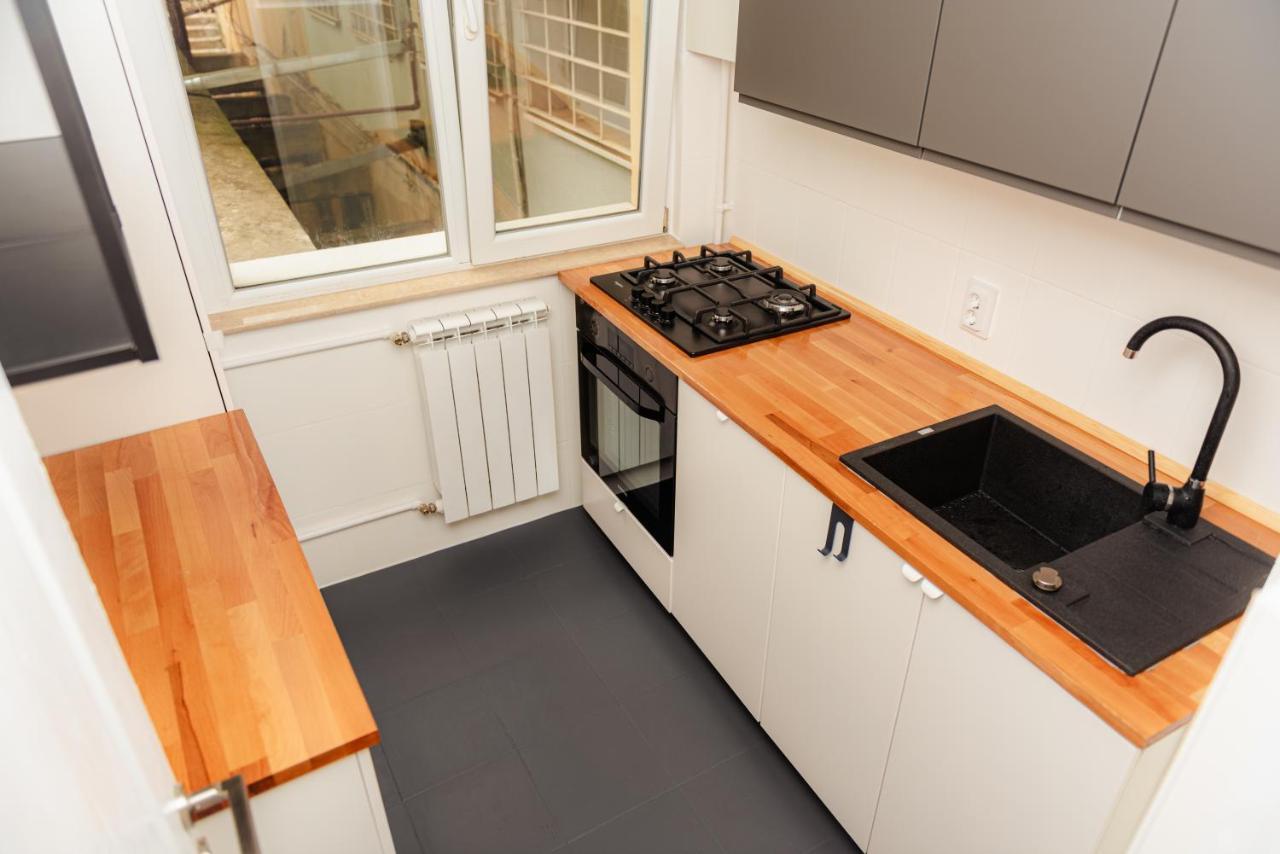 Cozy Ultracentral Universitate Square Apartment Bucharest