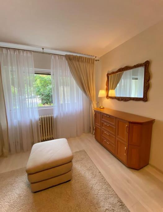 Lovely & Quiet 1-bedroom With Free Parking