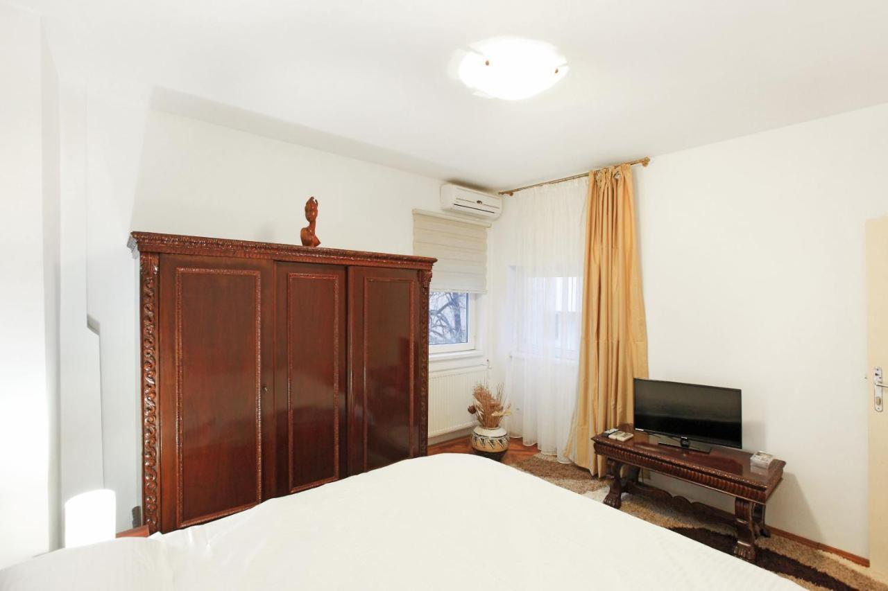 Apartament Romana