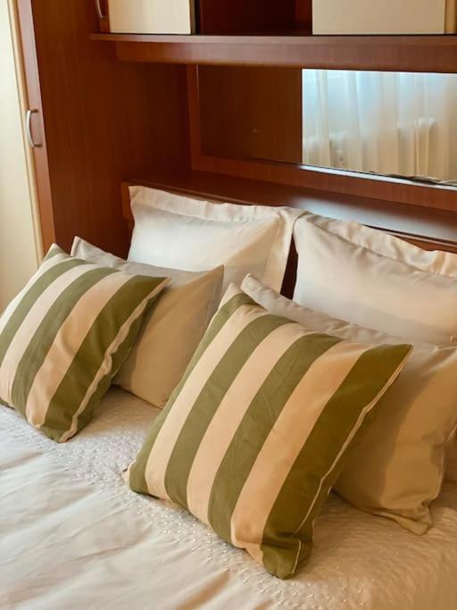 Lovely & Quiet 1-bedroom With Free Parking * Bucureşti