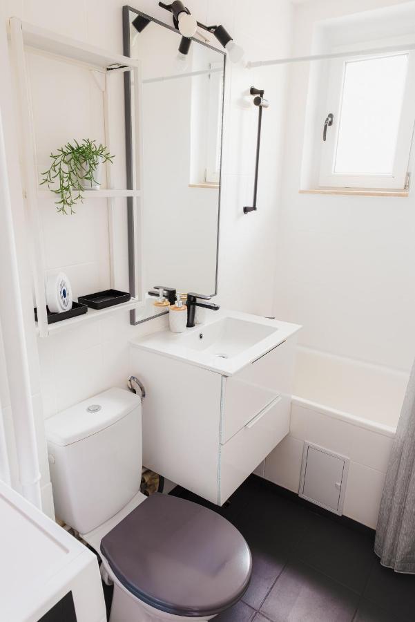 Cozy Ultracentral Universitate Square Apartment