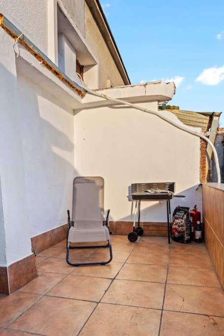 Central Penthouse Studio With Bbq & Jacuzzi
