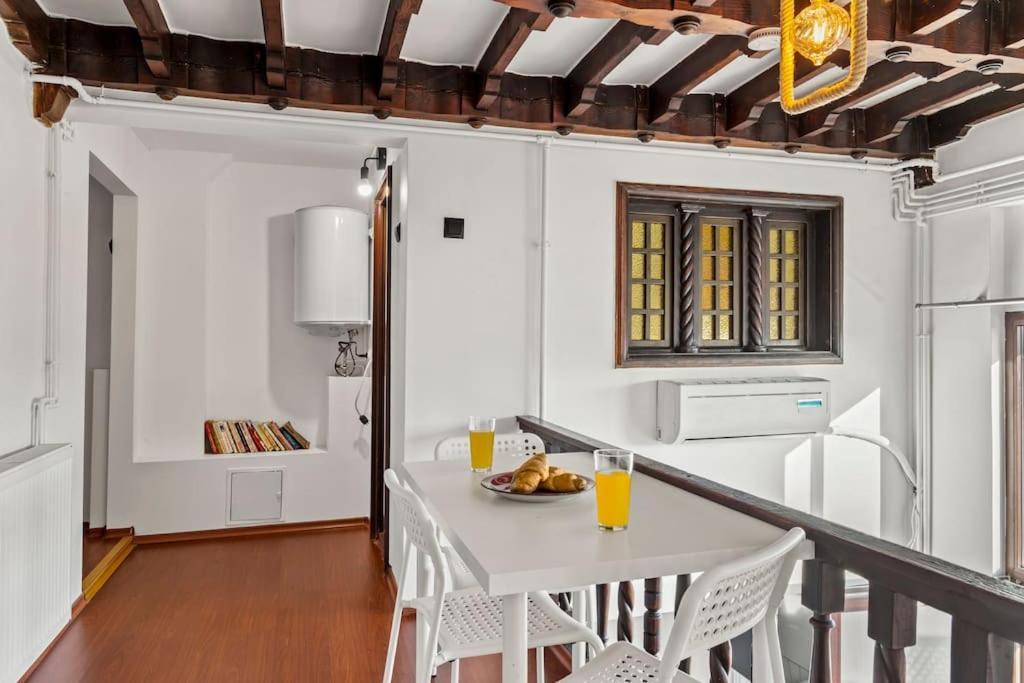 Apartament Central Penthouse Studio With Bbq & Jacuzzi Bucureşti