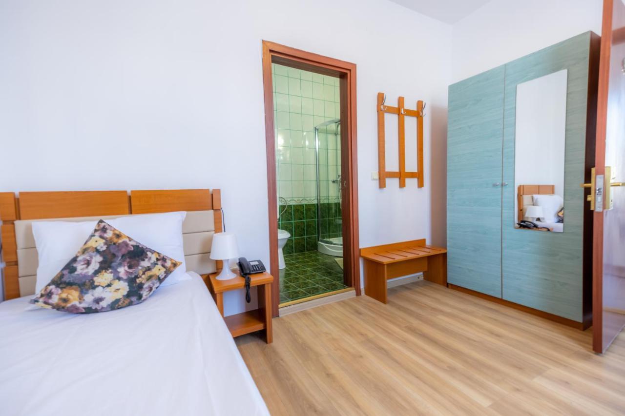 Hotel Sir Lujerului 2*