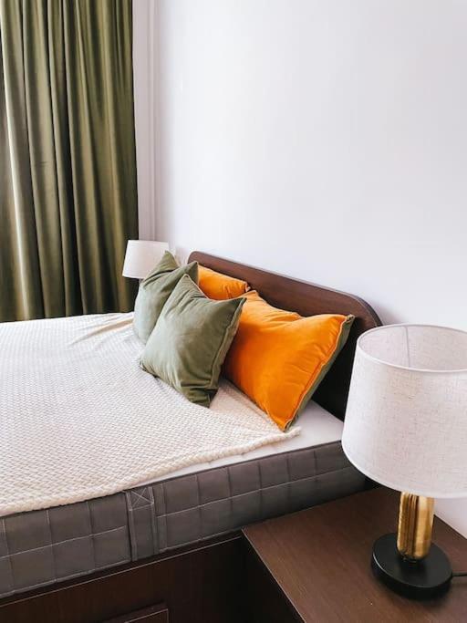Quickspace Modern Concept Apartment Bucharest