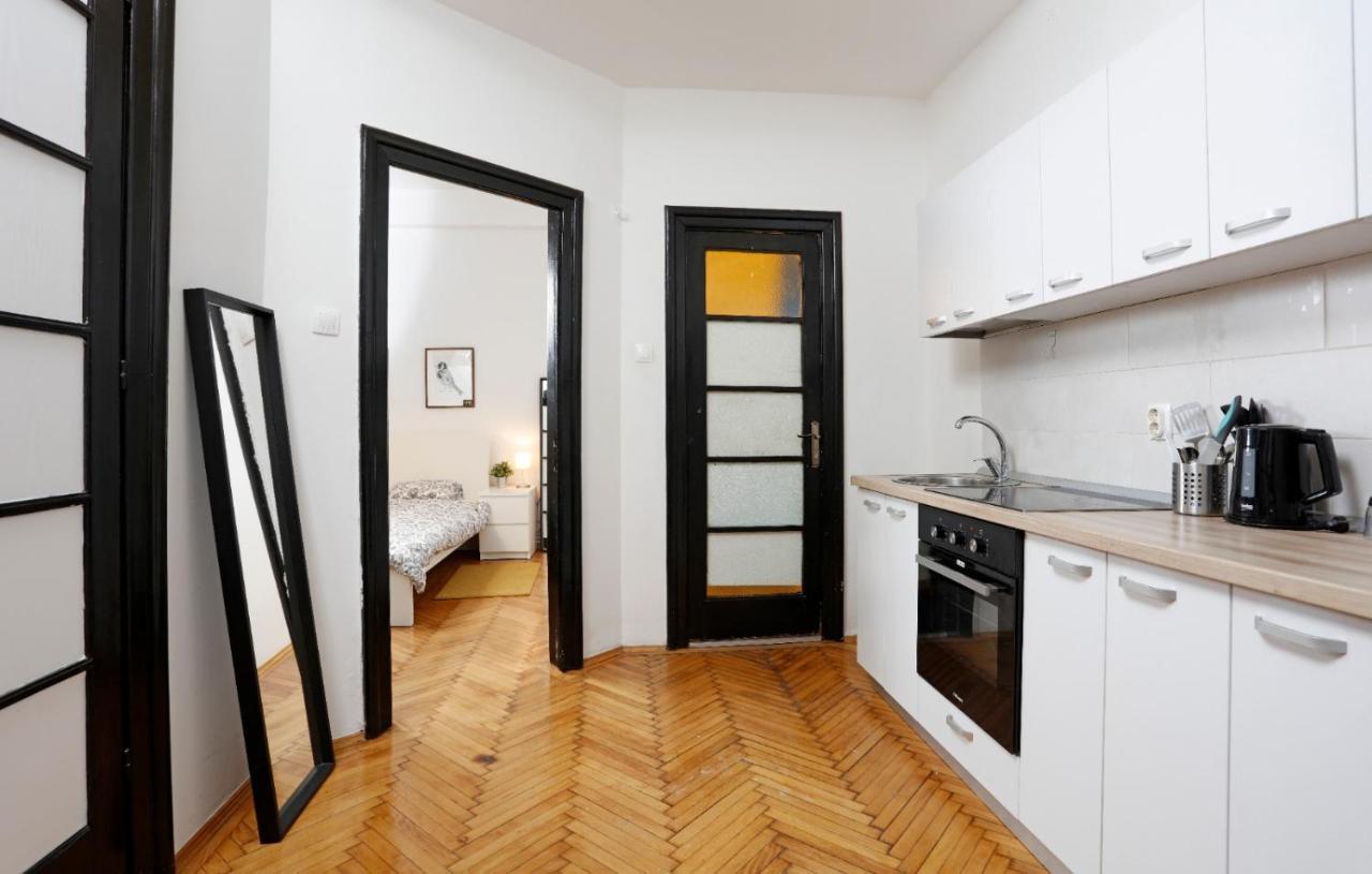 Lovely With 2 Bedrooms Bucureşti