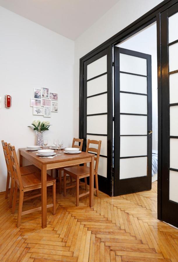 Lovely With 2 Bedrooms