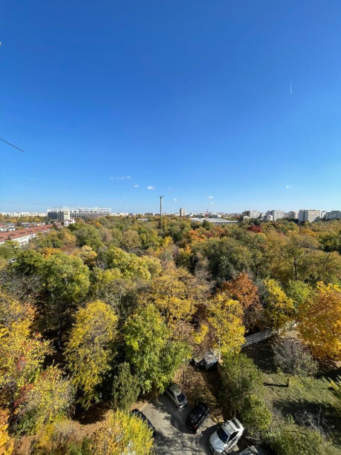 Studio Oxygen: Green Oasis In The National Park Apartment Bucharest