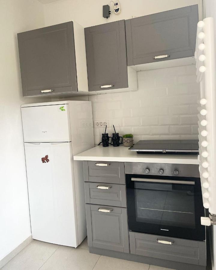 White Apartment Bucharest