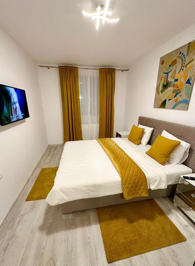 Hils Pallady Lyly Apartament *