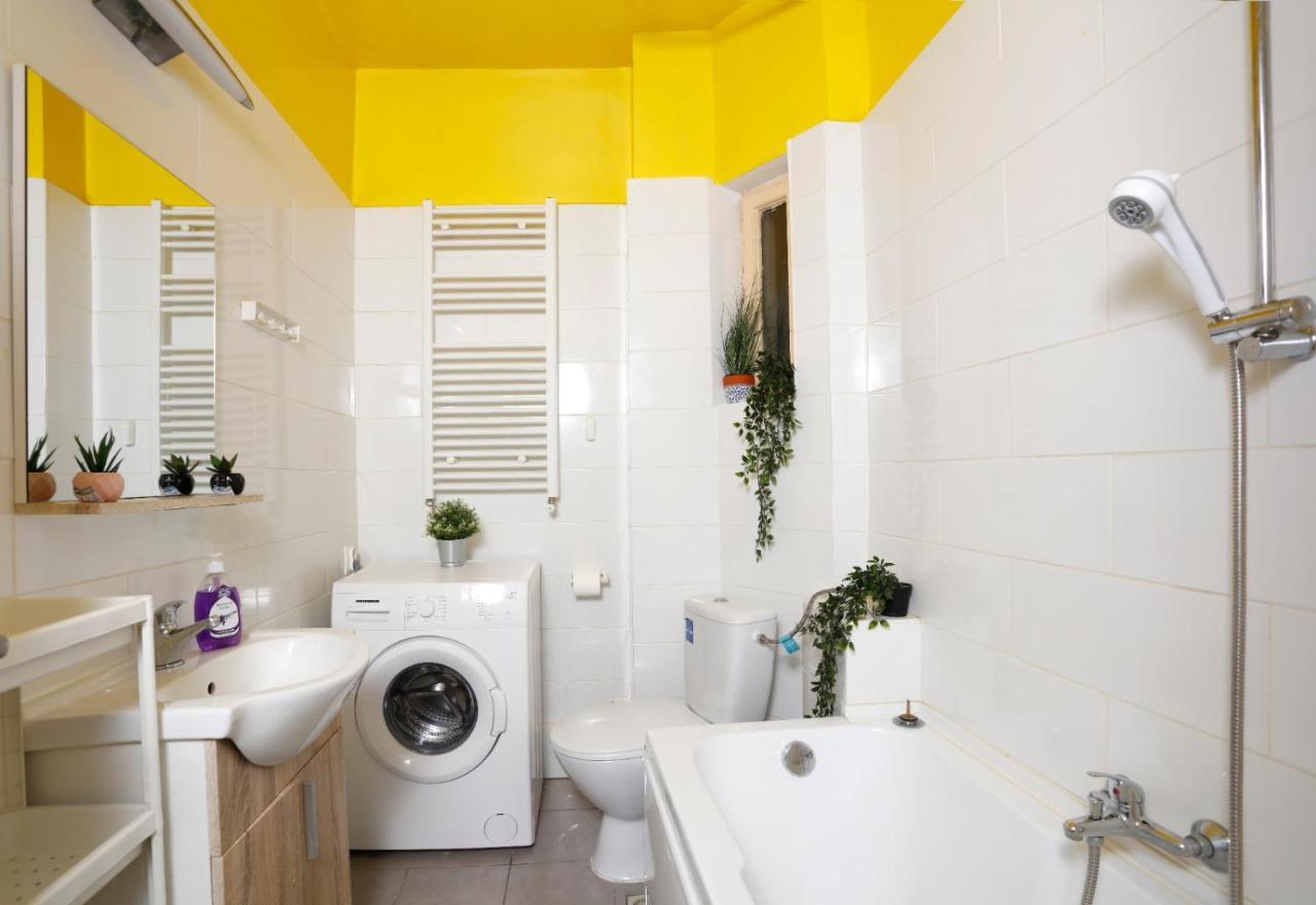 Lovely With 2 Bedrooms Apartament Bucureşti