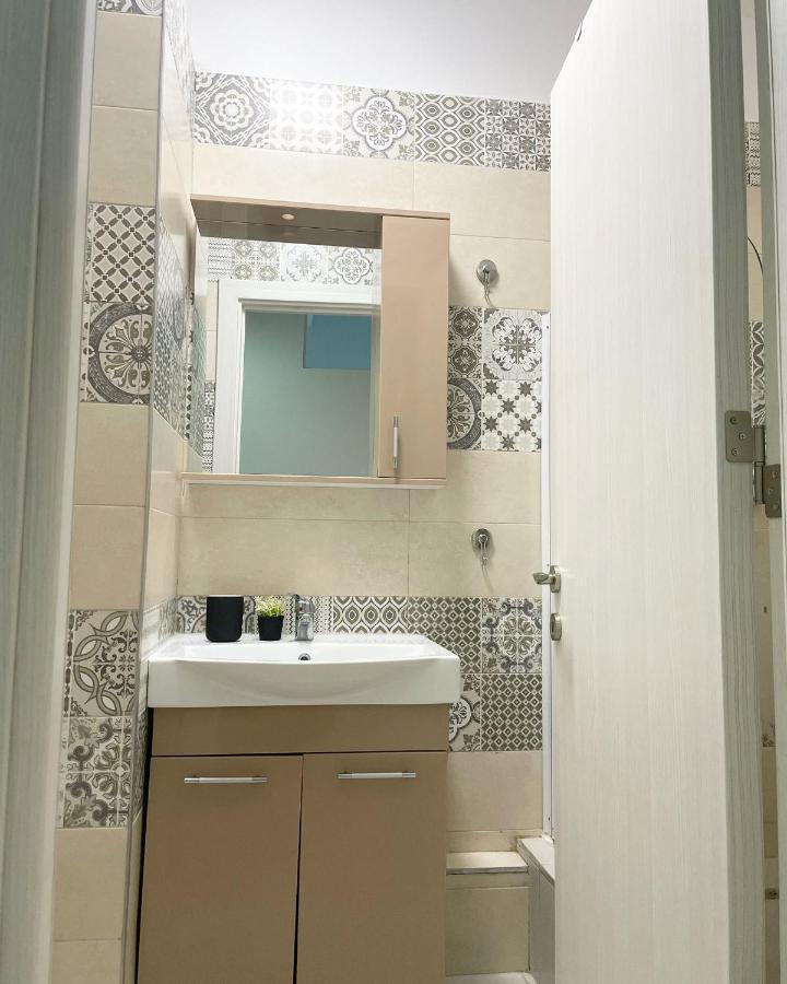 White Apartment Bucharest