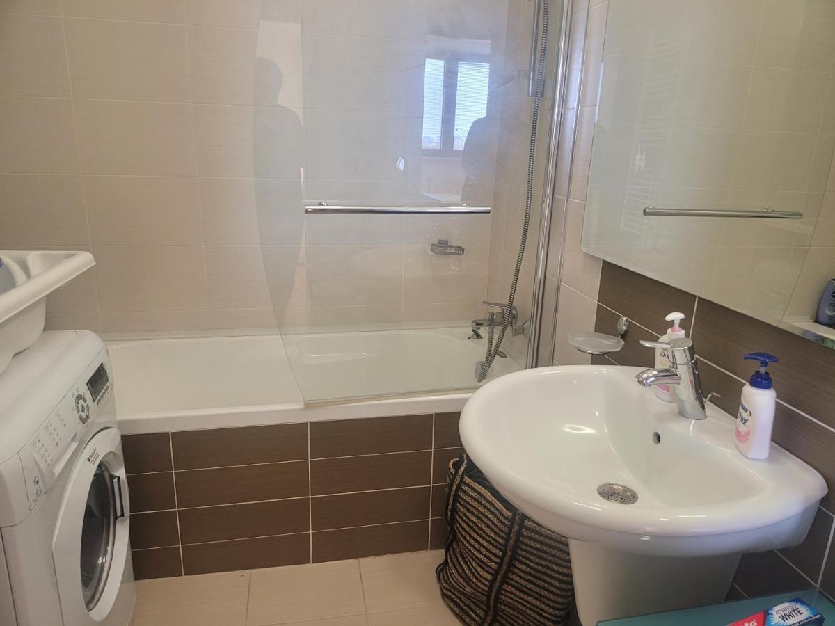 125 Sqm Family Friendly With Kids *