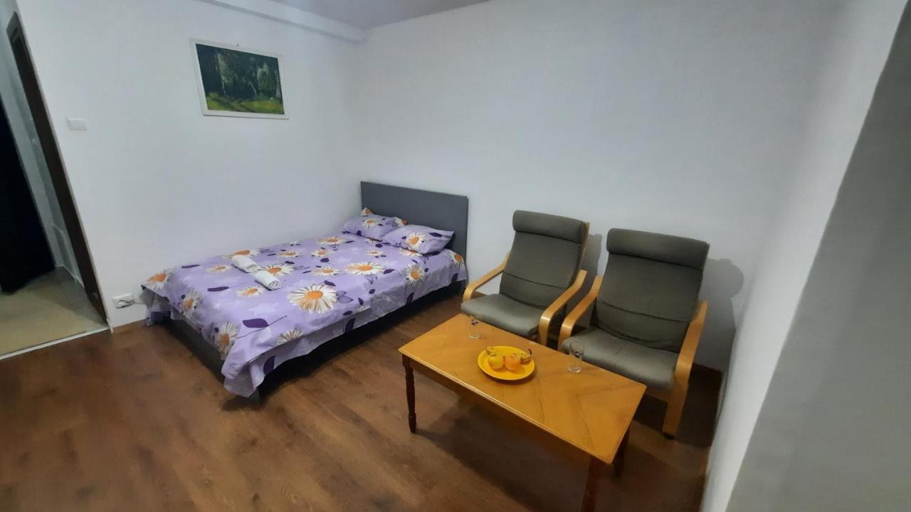 Lovely 1 Bedroom With Free Street Parking Apartamento