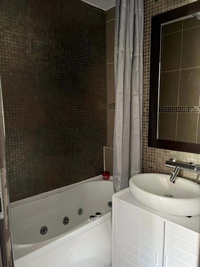 Mall Vitan Eveline Apartament *