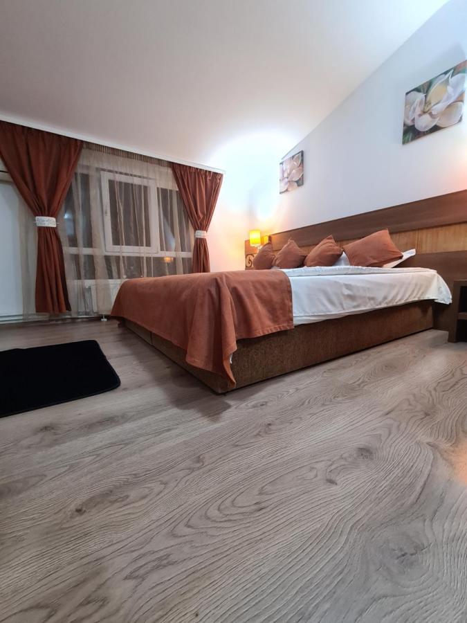 Garsoniera Privata *