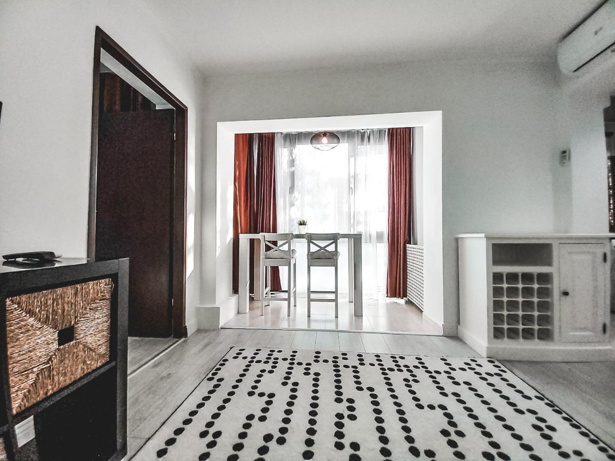 Ultimate Escape Floreasca Apt With Self Check In