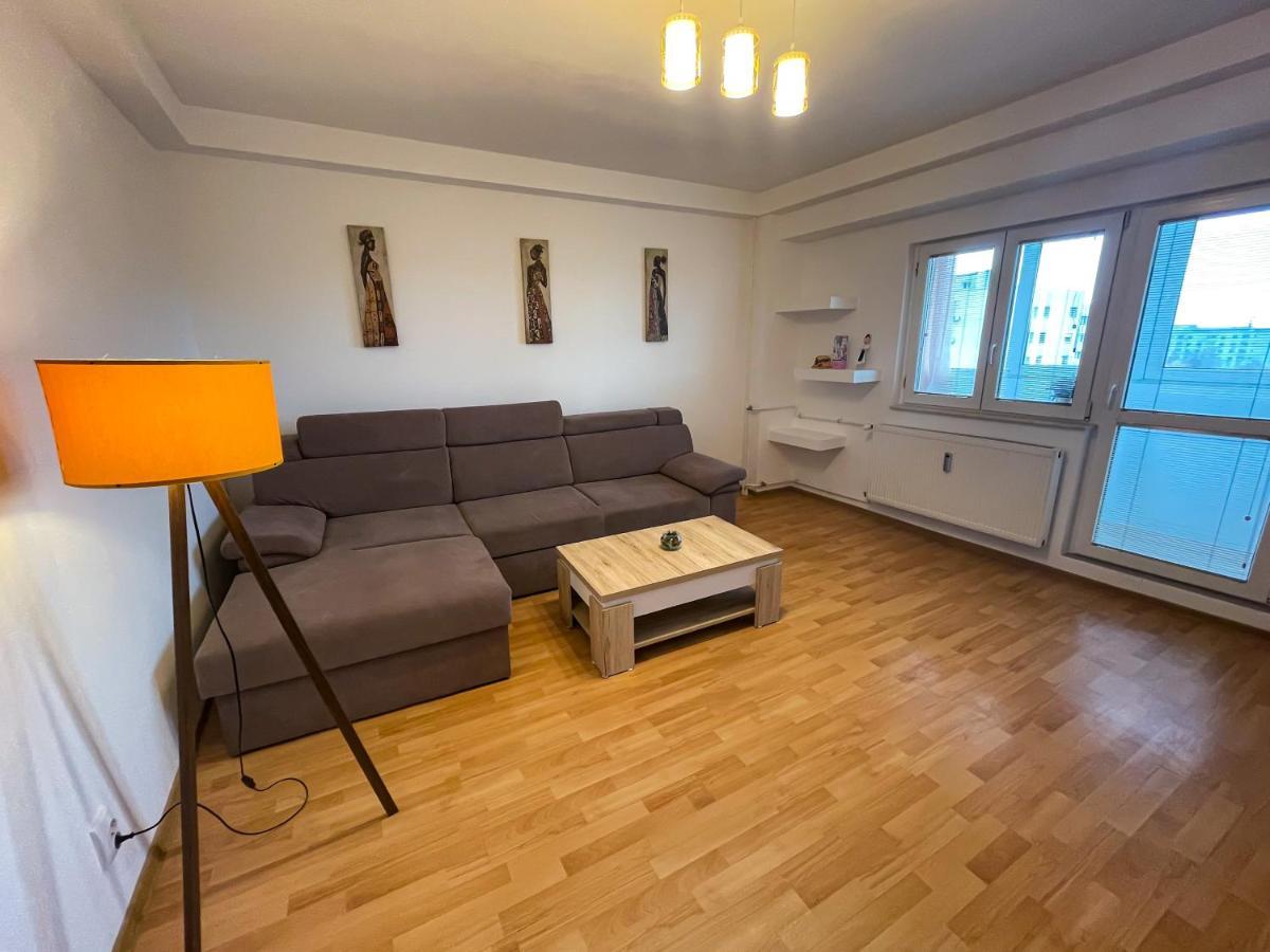 National Arena Mega Mall Elana Apartament *