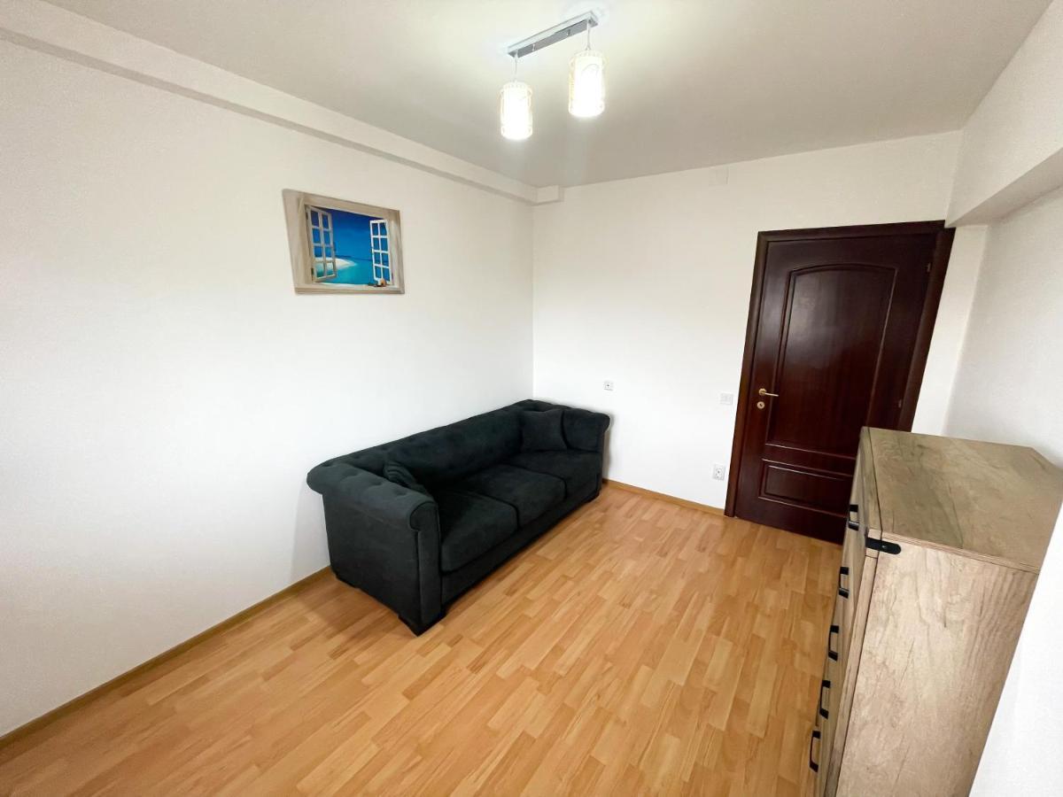 National Arena Mega Mall Elana Apartament *