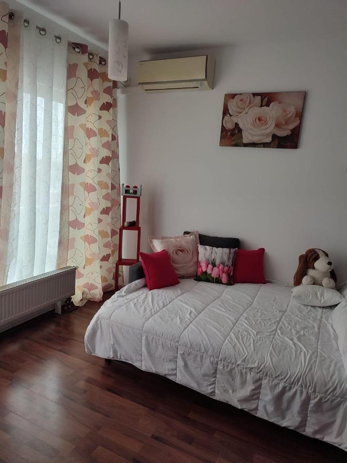 1 In Titan Bucharest