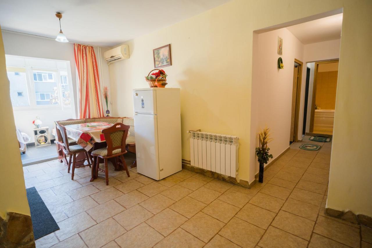 Rustic & Spacious 3br Apartamento