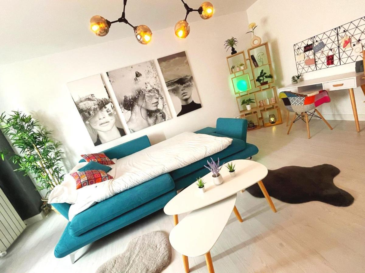 Apartment Artsy Riverside - 1br Amazing Bucharest