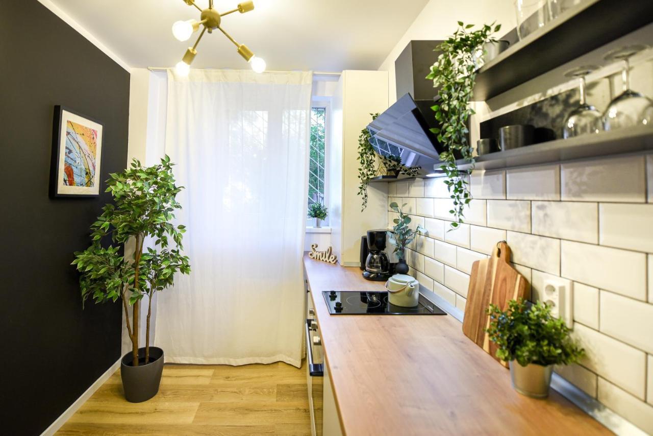 Apartment Lemonade - Stylish 1br In Obor District