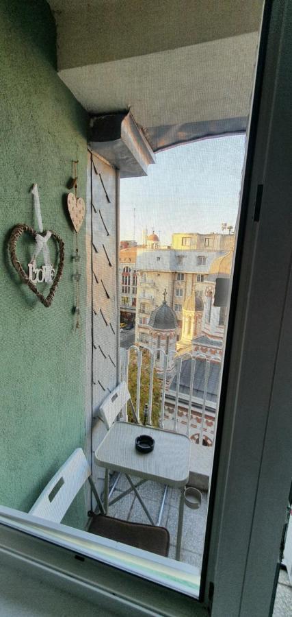 And Sleep Old Apartament *