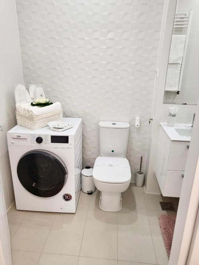 Hils Pallady Lyly Apartament