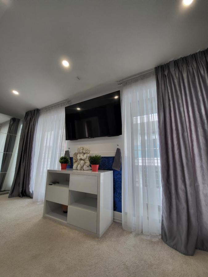 Large Luxury - Penthouse - Terrace * Bucharest