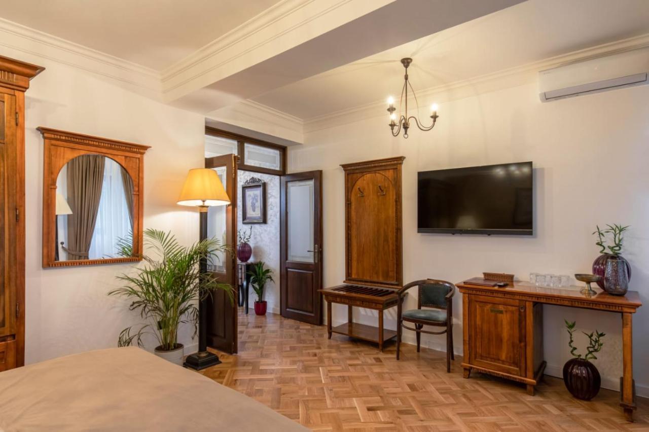 Hotel Clucerului Arc De Triomphe