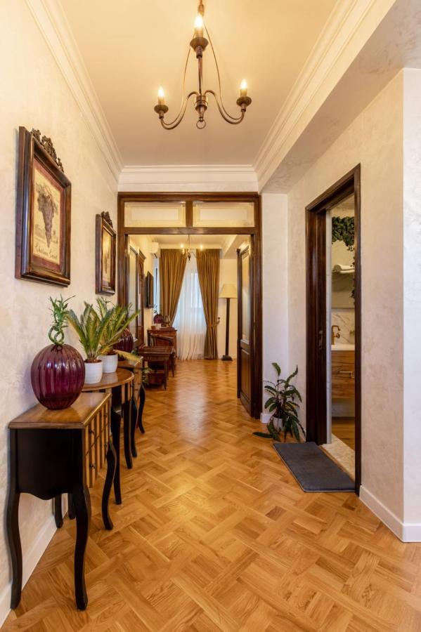 Clucerului Arc De Triomphe Hotel *