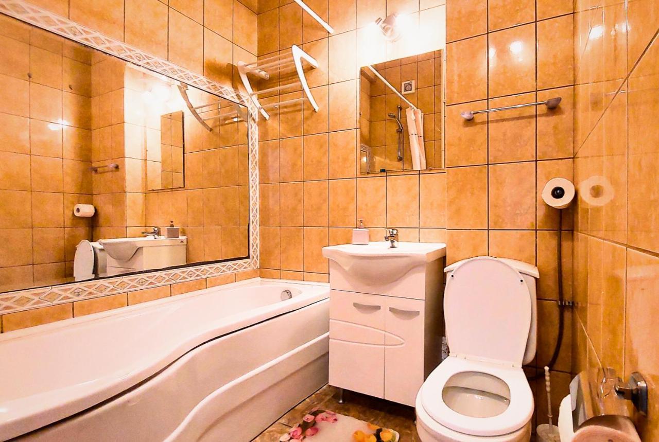 Bright & Stylish Family Steps To Old Town Apartment Bucharest