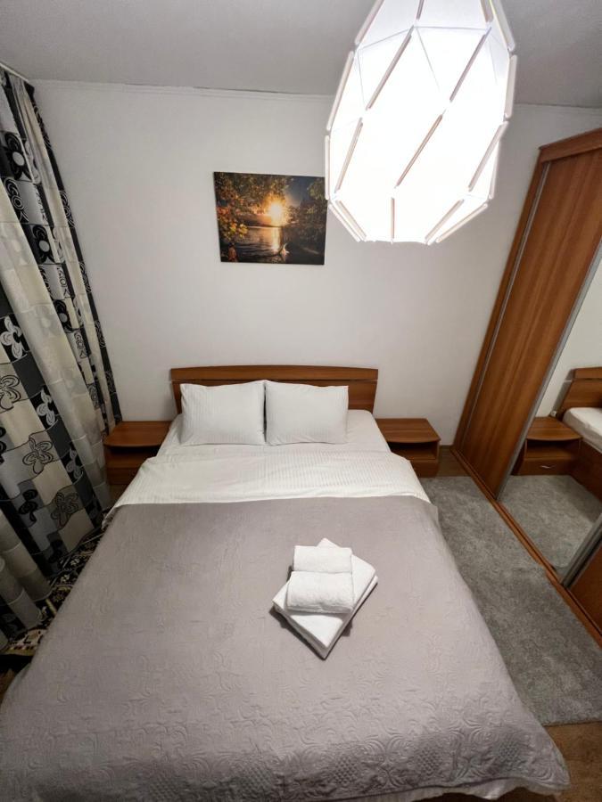 Apartment Apartament 3 Camere, Dotat Cu Toate Utilitatile Bucharest