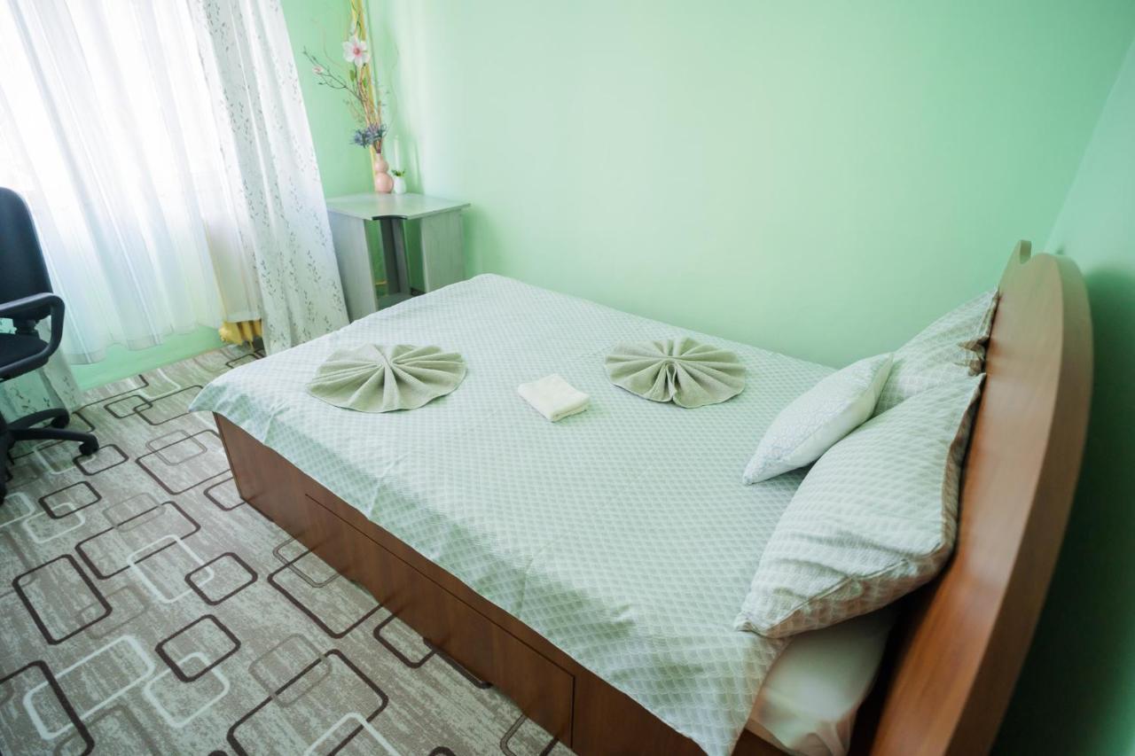 Rustic & Spacious 3br Bucareste