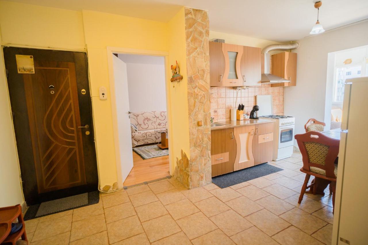 Rustic & Spacious 3br