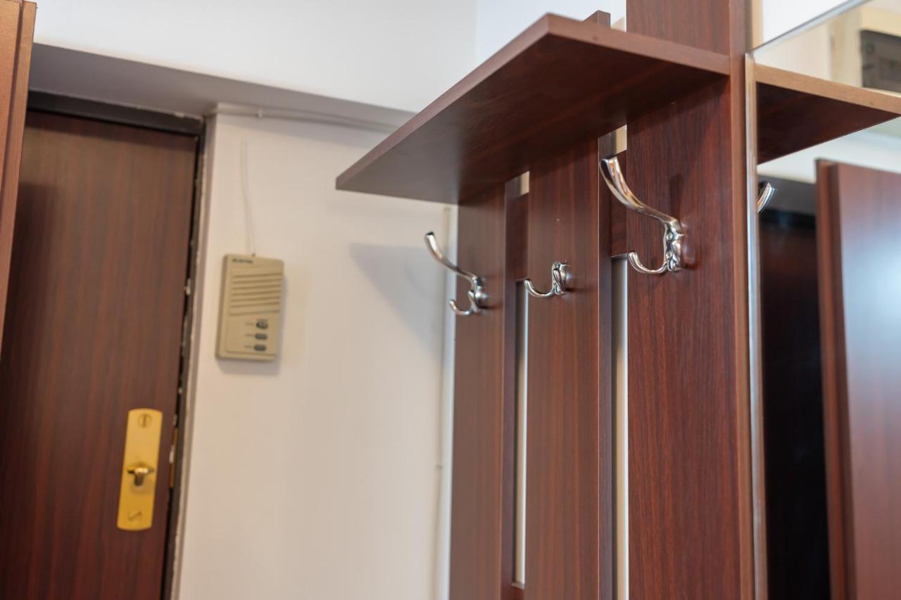 Apartment Spacious 2br Dristor *